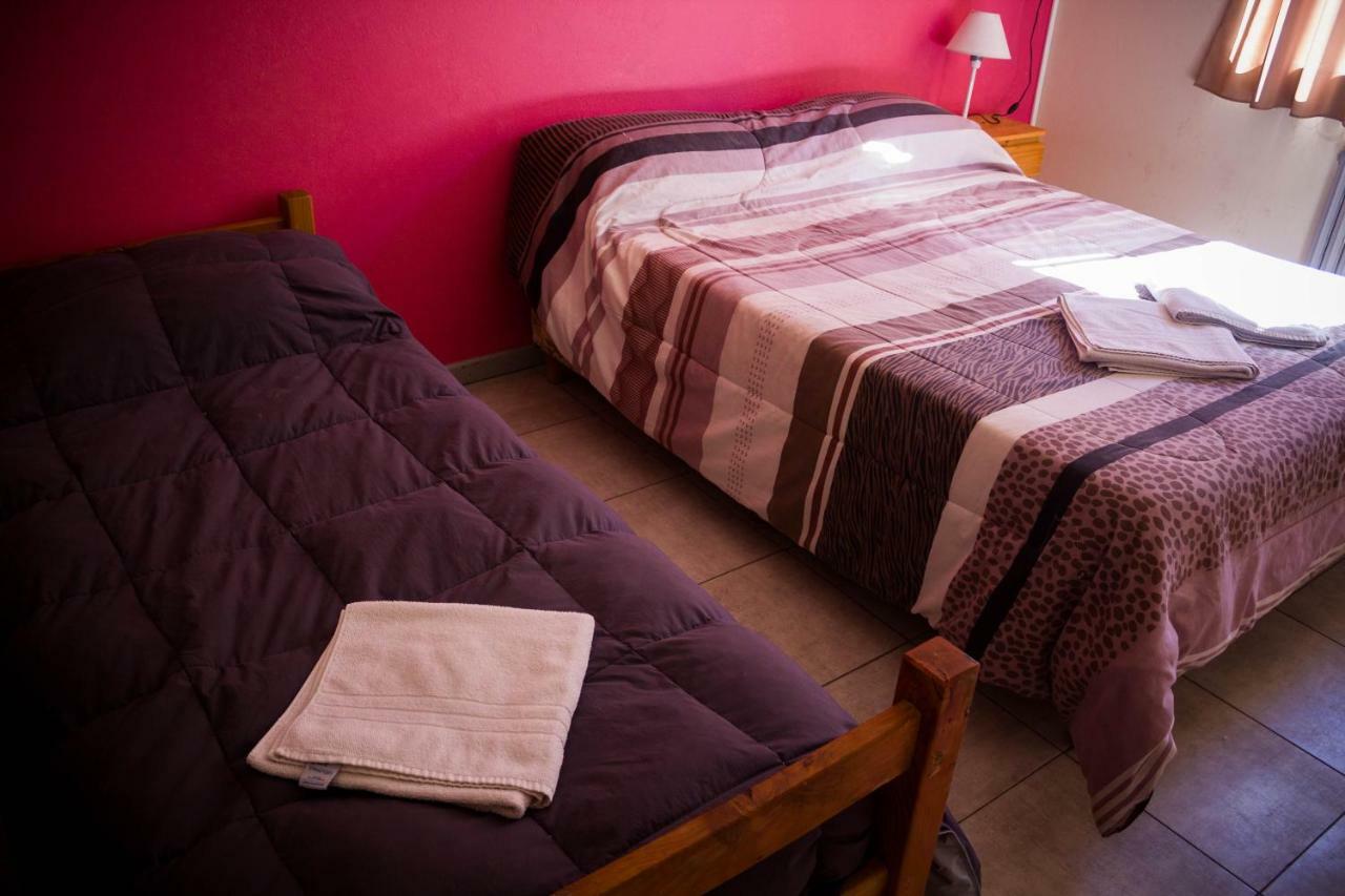 Hostel De La Plaza Amalia Bariloche Buitenkant foto