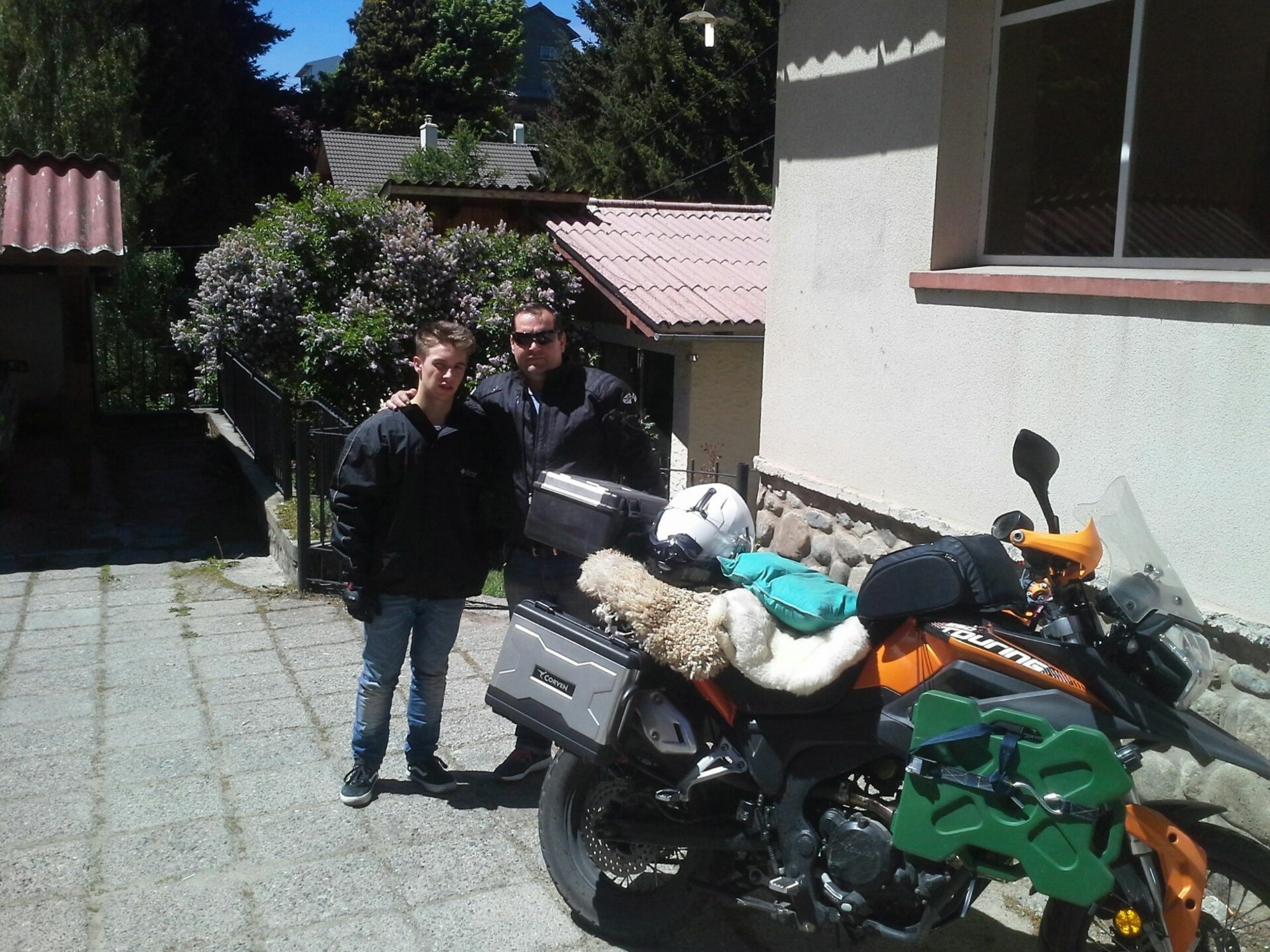 Hostel De La Plaza Amalia Bariloche Buitenkant foto